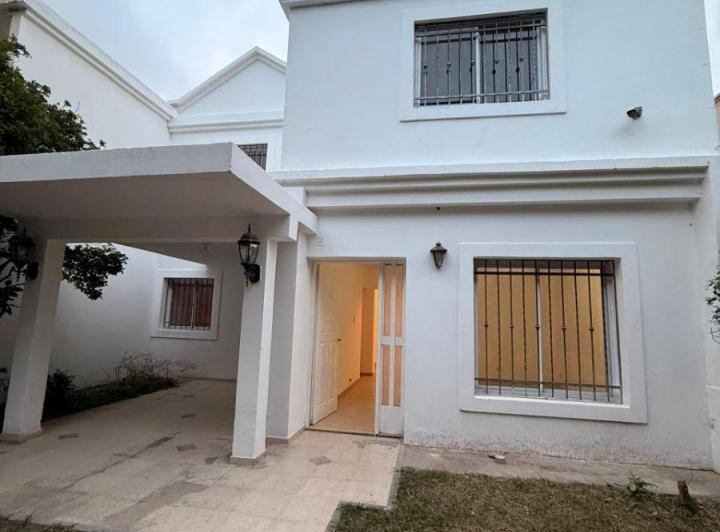 Casa · 150m² · 1 Ambiente · 1 Cochera