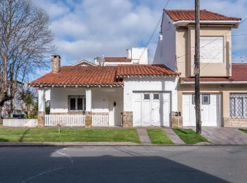 Casa · 322m² · 6 Ambientes · 5 Cocheras · ¡Venta! Casa 3 Amb Depto 4 Amb en San José