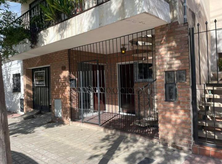 Casa · 120m² · 6 Ambientes · 1 Cochera