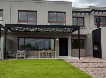 Casa de 7 ambientes, Chacras de Coria · Casa a Estrenar en Chacras de Coria – 3 Dorm. + Estudio - Clos de Viamonte
