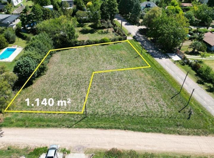 Terreno · 1140m²