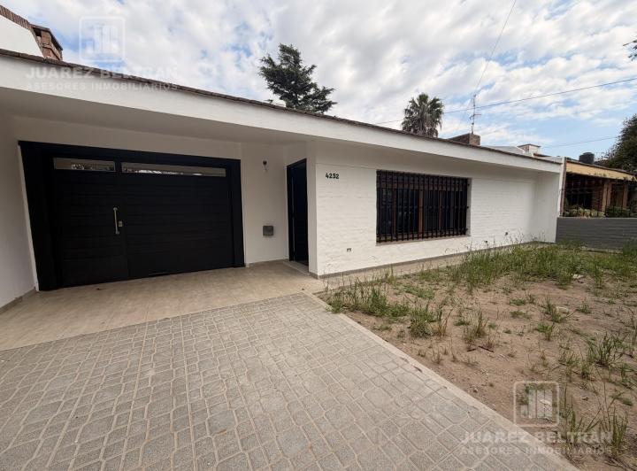 Casa · 225m² · 7 Ambientes · 2 Cocheras