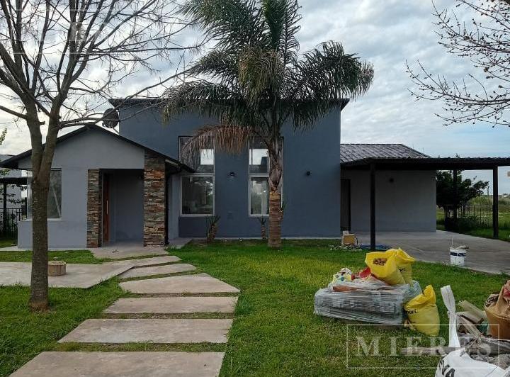 Casa · 160m² · 5 Ambientes