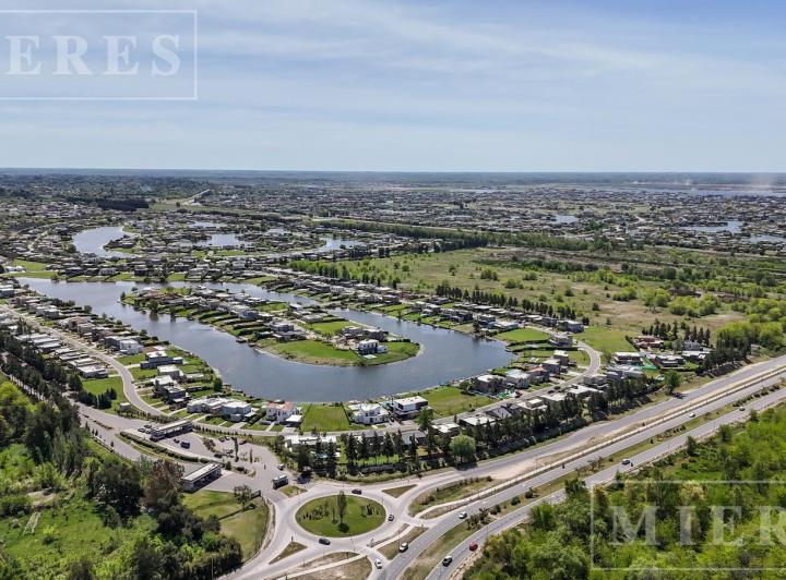 Terreno · 900m²