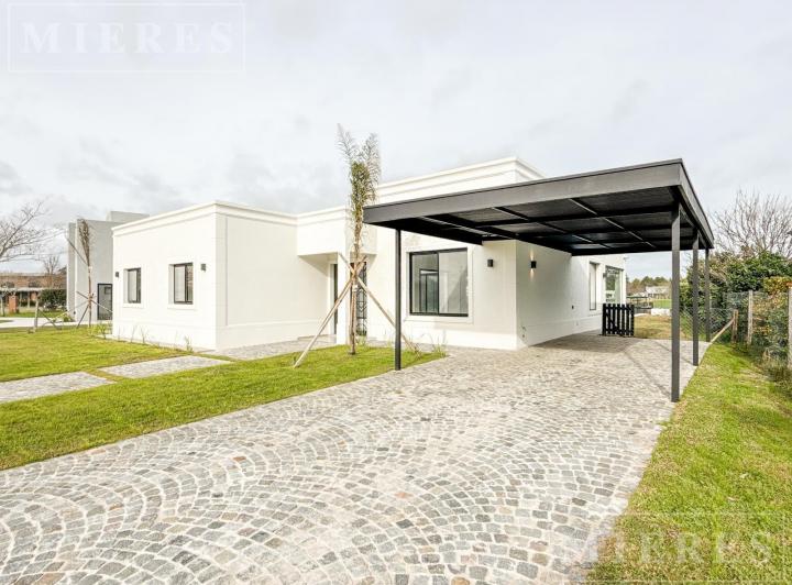 Casa · 180m² · 7 Ambientes · 1 Cochera