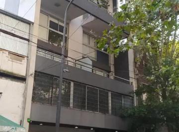 Departamento de 1 ambiente, Flores · Flores Monoambiente con Balcón en Alquiler - a Pasos Subte y Av Avellaneda - Buen Estado