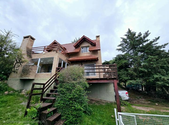 Casa · 140m² · 3 Ambientes · 2 Cocheras