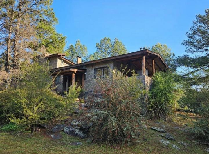 Casa · 260m² · 5 Ambientes · 1 Cochera