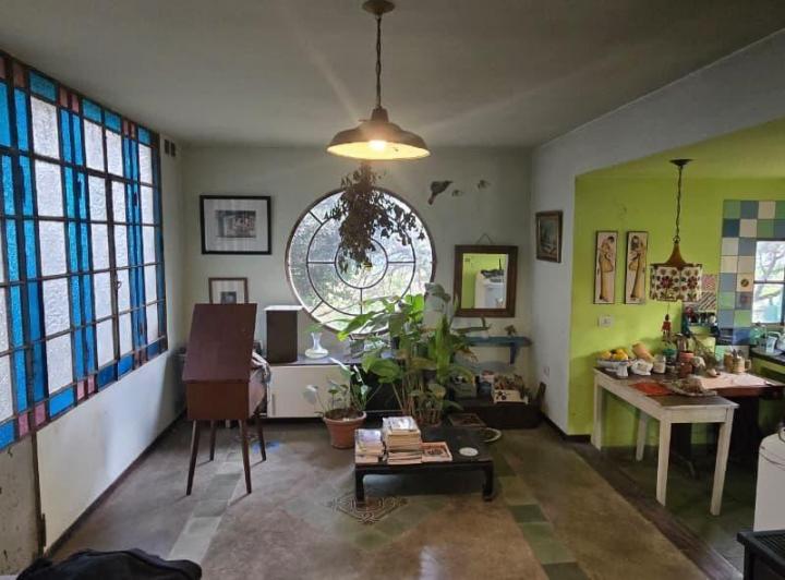 Casa · 120m² · 6 Ambientes · 1 Cochera