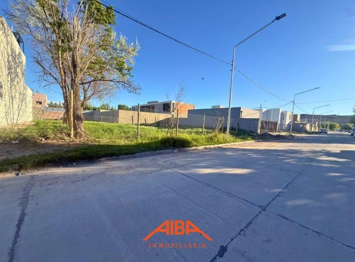 Terreno · 300m²