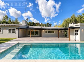 Casa · 228m² · 6 Ambientes · Casa en Venta Desarrollada en Una Planta Sobre Calle Parravicini, El Cazador