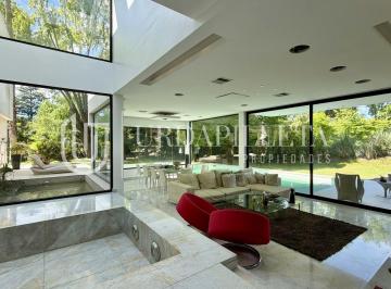 Casa · 536m² · 7 Ambientes · 6 Cocheras · Casa en Venta de 7 Ambientes en Mapuche, Pilar