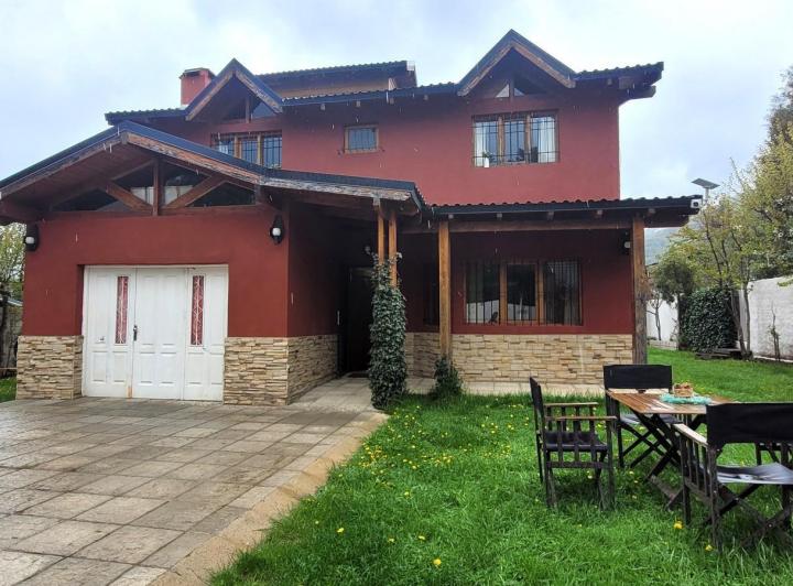 Casa · 424m² · 6 Dormitorios