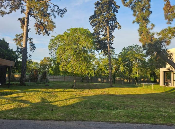 Terreno · 695m²