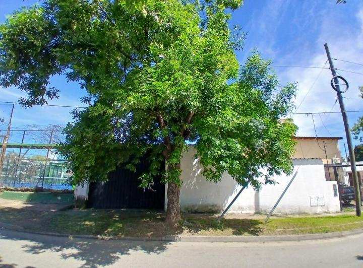 Bodega-Galpón · 130m² · 1 Ambiente · 10 Cocheras