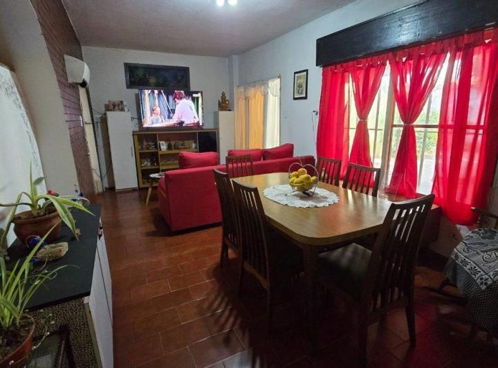 Casa · 97m² · 4 Ambientes · 1 Cochera