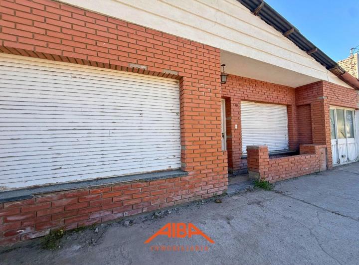 Casa · 136m² · 5 Ambientes · 2 Cocheras