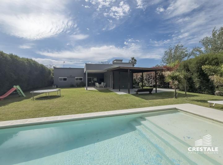 Casa · 154m² · 5 Ambientes · 2 Cocheras