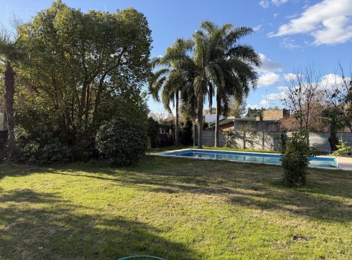 Casa · 114m² · 4 Ambientes · 4 Cocheras
