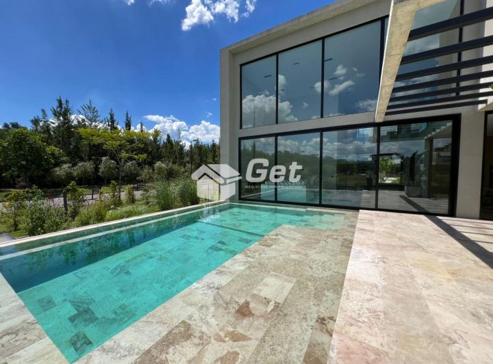 Casa · 850m² · 10 Ambientes