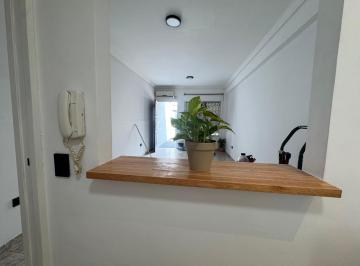 PH · 40m² · 2 Ambientes · 1 Cochera · PH Pb 2 Ambientes. Frente. Patio. Espacio Guarda Coche.