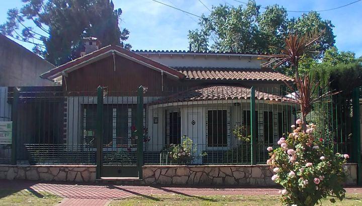 Casa · 50m² · 2 Ambientes · 1 Cochera