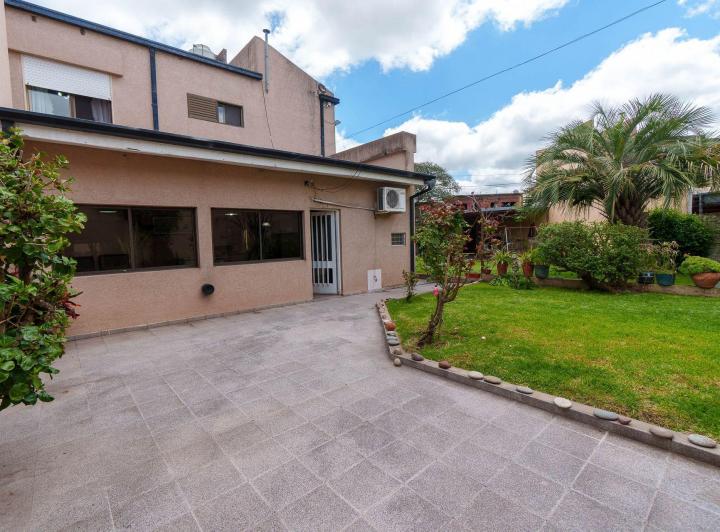 Casa · 171m² · 6 Ambientes · 1 Cochera