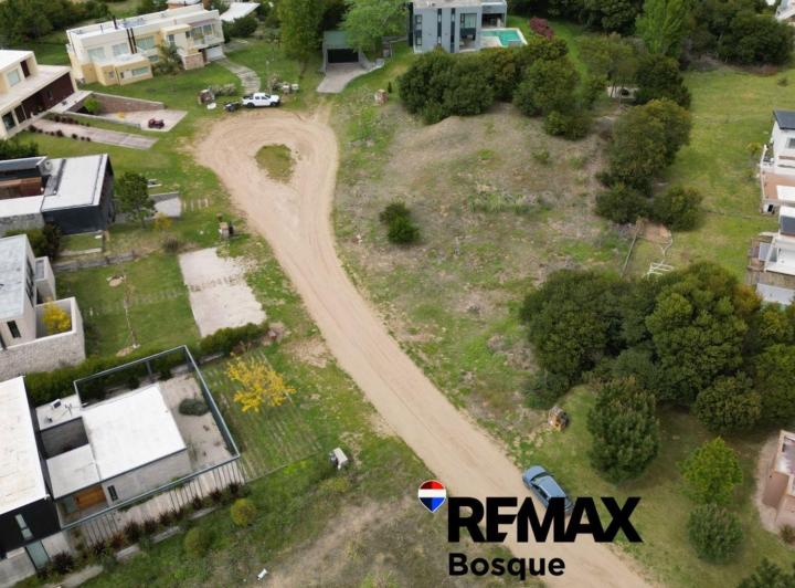 Terreno · 1279m²