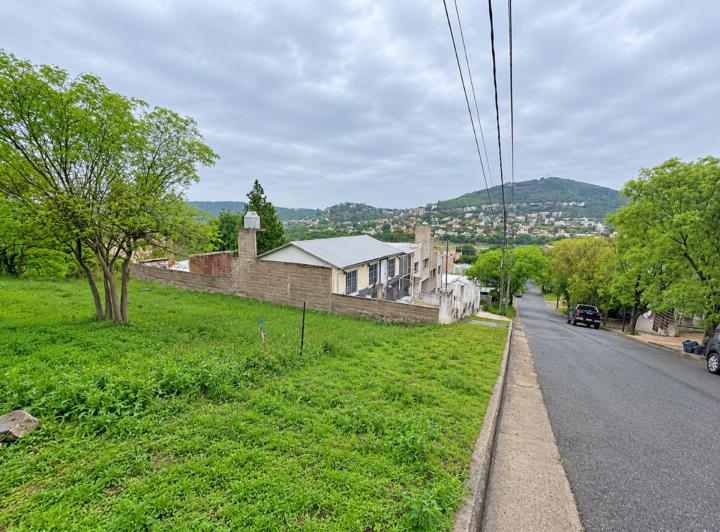 Terreno · 317m²