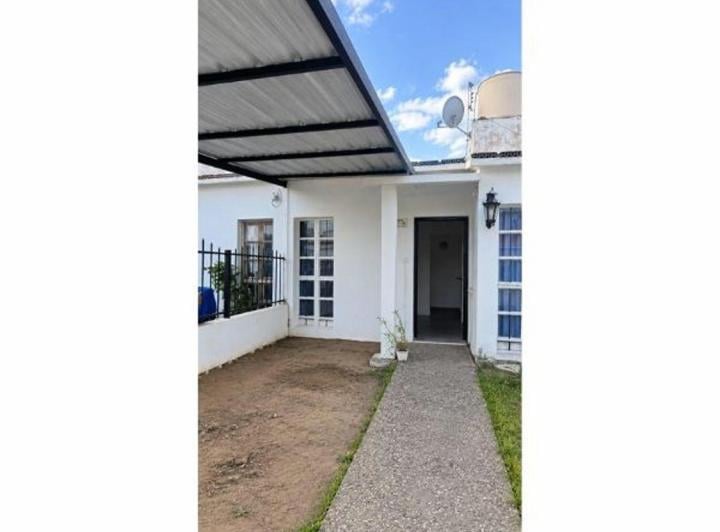 Casa · 70m² · 5 Ambientes · 1 Cochera