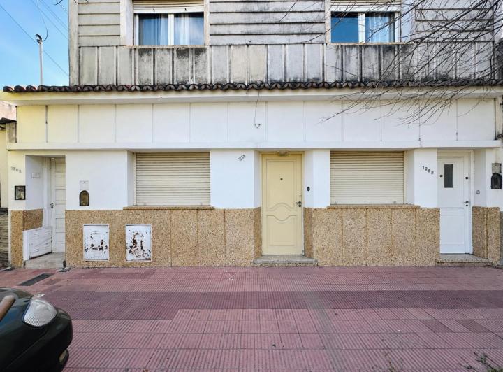 Casa · 80m² · 6 Ambientes