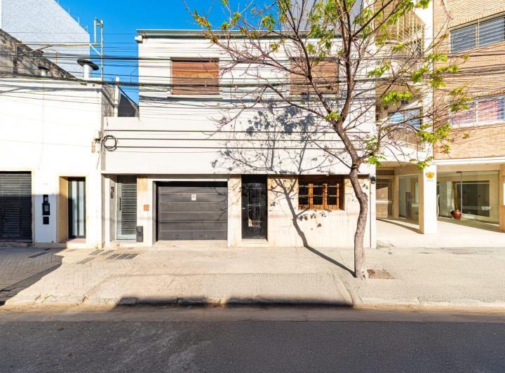 Casa · 168m² · 6 Ambientes · 1 Cochera