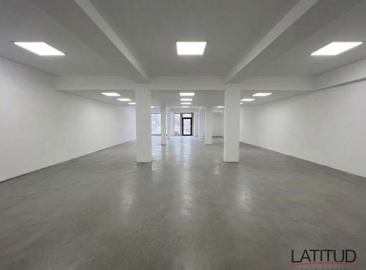 Local comercial · 320m² · 3 Ambientes