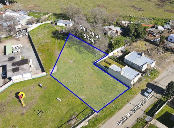 Terreno · 982m²