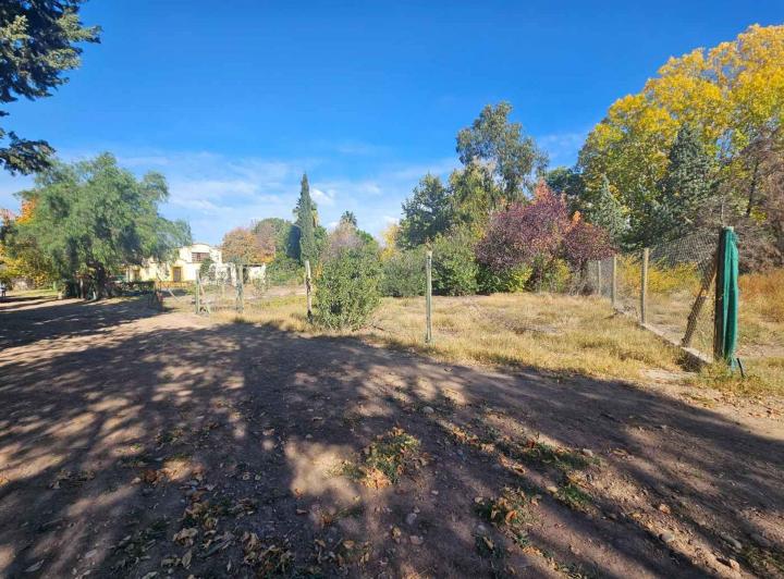 Terreno · 682m²