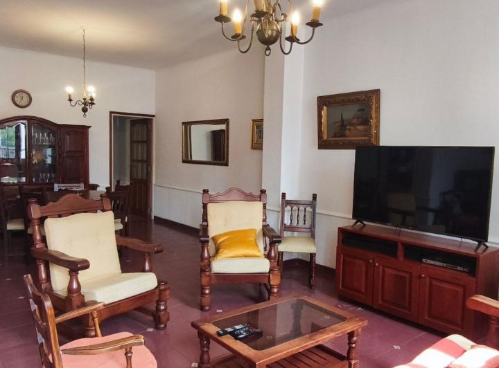 Casa · 165m² · 4 Ambientes · 1 Cochera