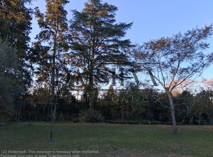 Terreno · 903m²