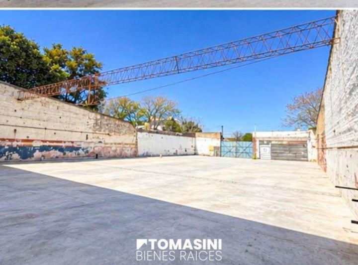 Bodega-Galpón · 825m²