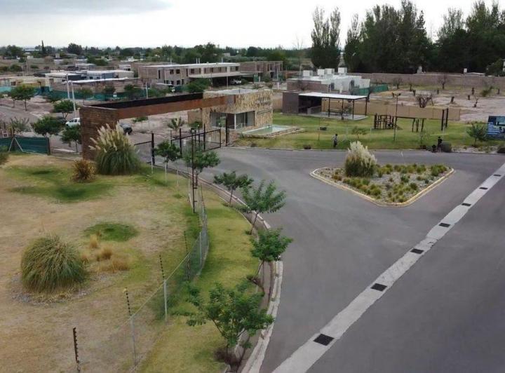 Terreno · 324m²