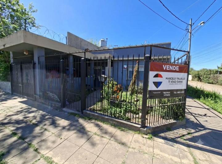 Casa · 78m² · 4 Ambientes · 1 Cochera