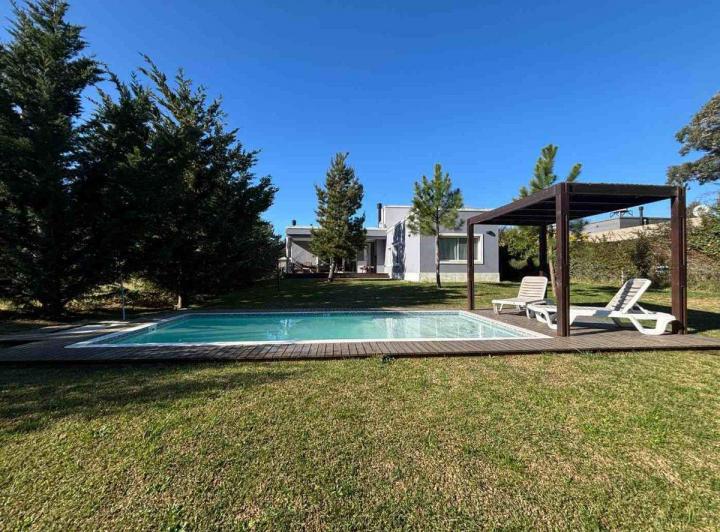 Casa · 154m² · 4 Ambientes · 1 Cochera