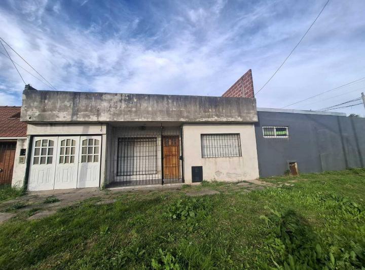 Casa · 98m² · 3 Ambientes · 2 Cocheras
