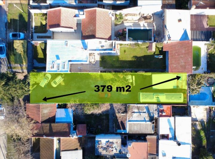 Terreno · 379m²