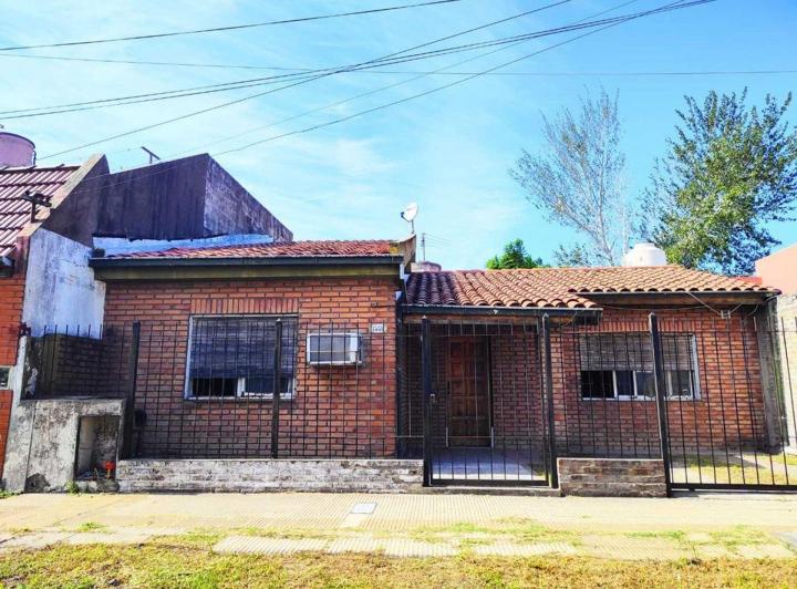 Casa · 103m² · 3 Ambientes · 1 Cochera