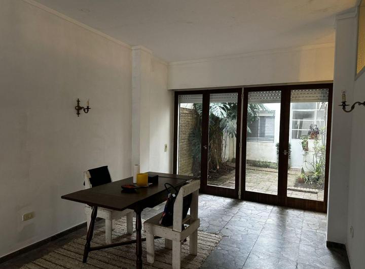 Casa · 180m² · 7 Ambientes