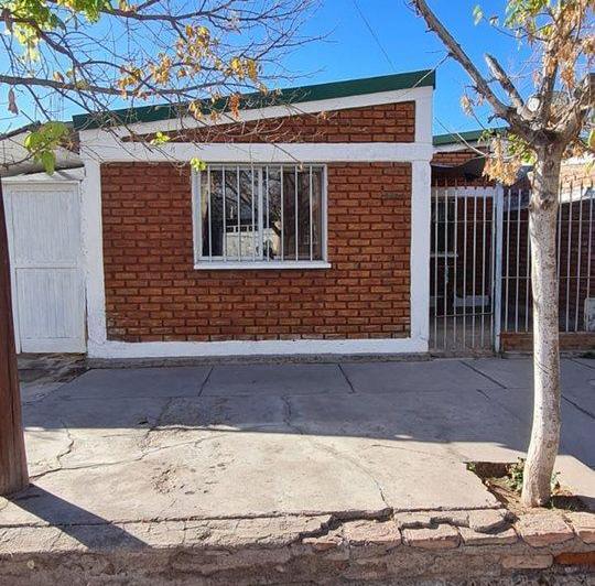 Casa · 87m² · 3 Ambientes · 1 Cochera