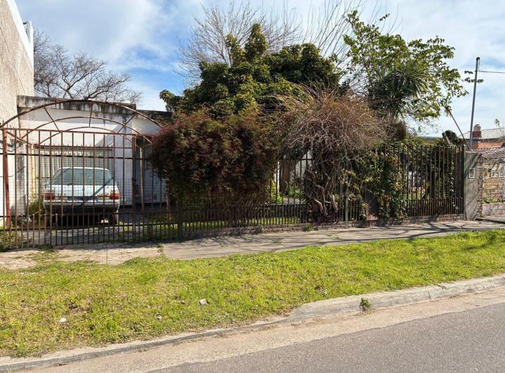 Casa · 111m² · 5 Ambientes · 1 Cochera