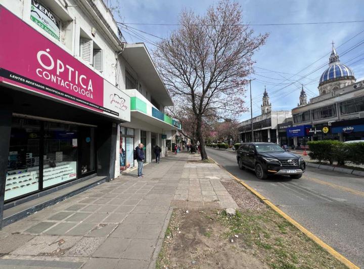 Local comercial · 122m²