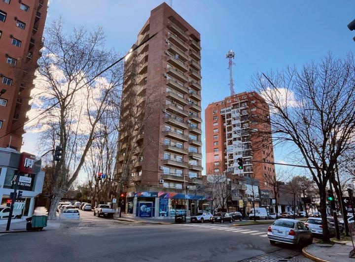 Departamento · 85m² · 4 Ambientes · 1 Cochera