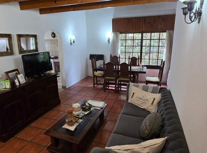 Casa · 120m² · 5 Ambientes · 3 Cocheras